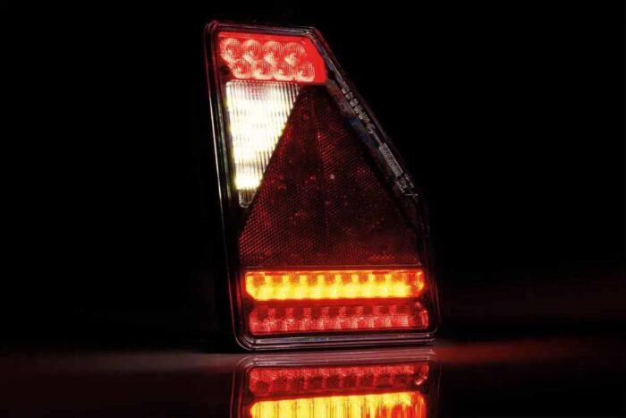 achterlicht LED rechts 6 pin Fristom (niet Aspoeck compatible) 146 x 210,6 x 49mm opbouw remlicht knipperlicht mistlicht achteruitrijlamp achterlicht lengte driehoek 150mm 12 V CE, ECE-R10 / R7 / R6 / R38 / R23 / R3 - Afbeelding 2