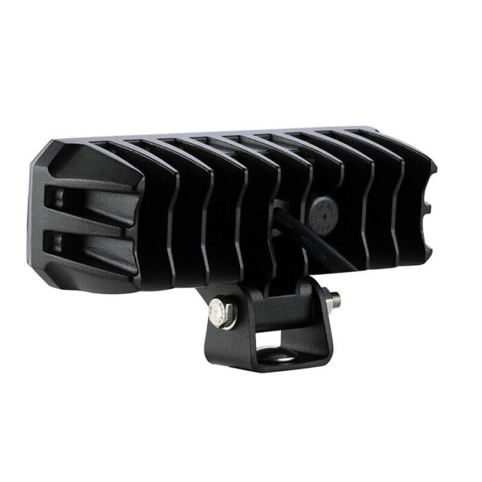LED werklamp IP69K 8 x 3W ETI LED's 400mm kabel met Deutsch-connector 9/36 V 24 Watt 2600lm 150 x 50 x 48mm ECE-R23 Driving Beam Bij 12 Volt / 12,00A Bij 24 Volt 5,20A CE, ECE-R10 3000 lux@ 10m / 0,25 lux@ 1095m wit 60 graden Aluminium Zwart Polycarbonaat - Afbeelding 3